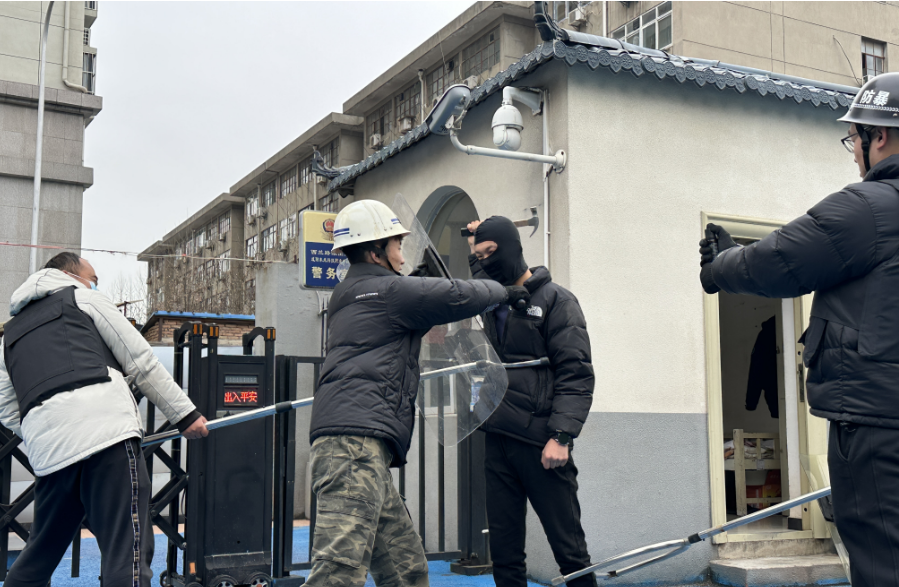 强化反恐防暴演练，筑牢校园安全防线——咸阳未来科技职业学校举行反恐防暴应急演练